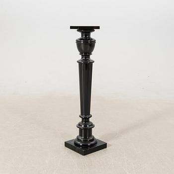 Pedestal early 20th century.