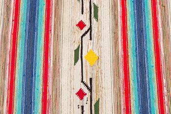 Räsymatto, 1900-luvun puoliväli. Noin 270 x 180 cm.