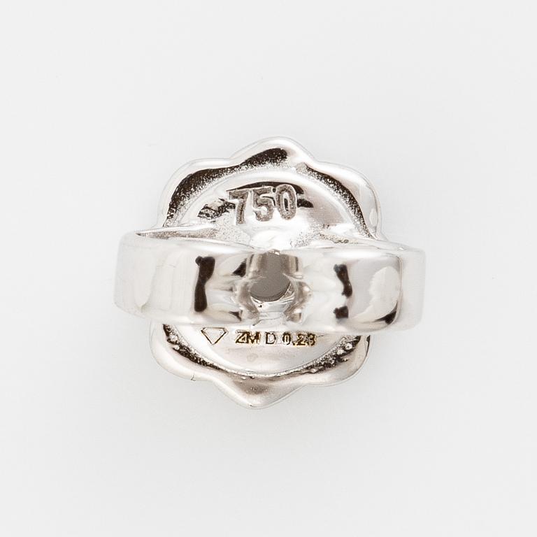 Earrings 18K white gold set with brilliant-cut diamonds, accompanied by GIA dossier.