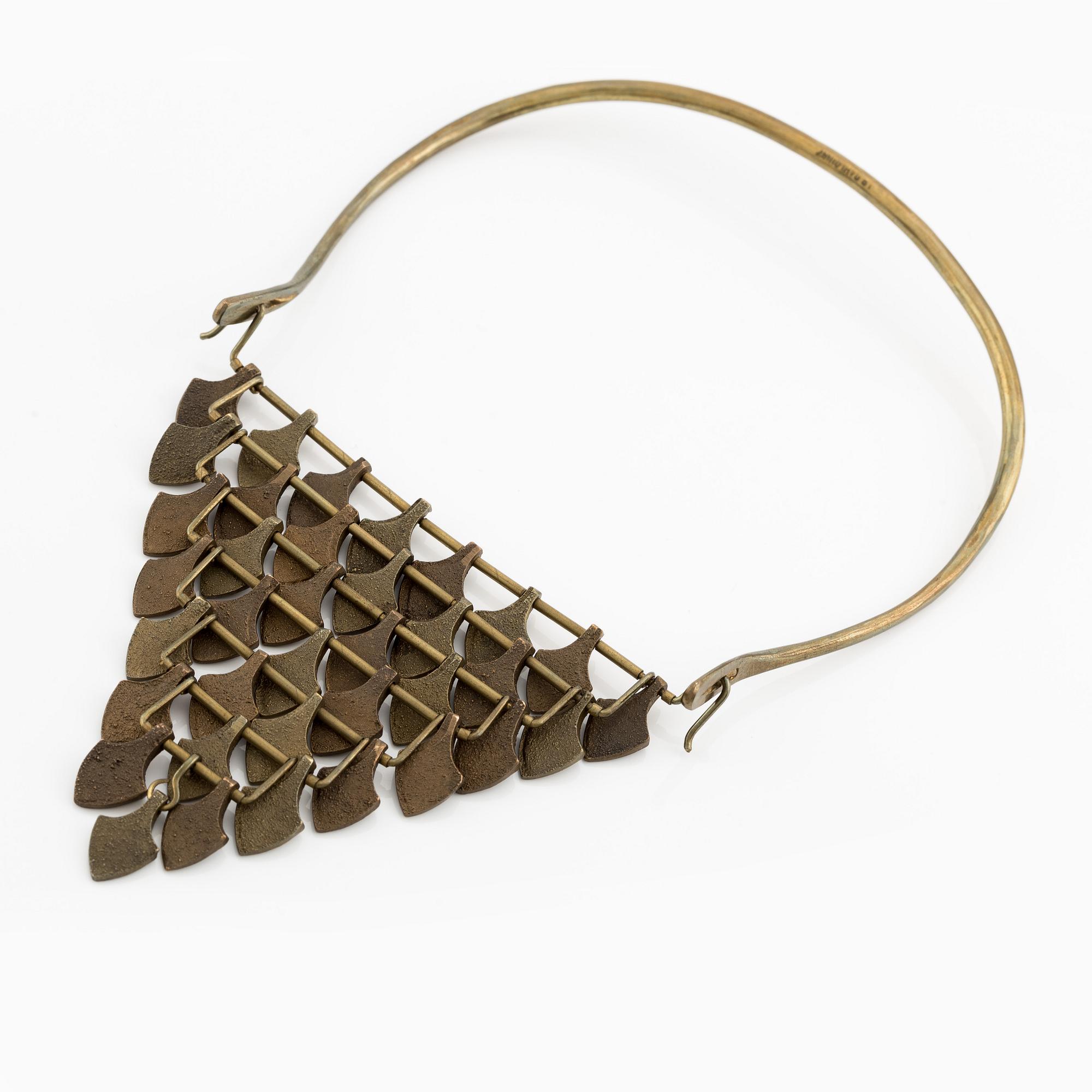 Inga-Britt "Ibe" Dahlquist, a bronze necklace "Fjäll".