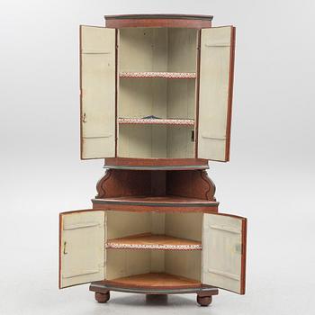 Hörnskåp, allmoge, 1800-tal.