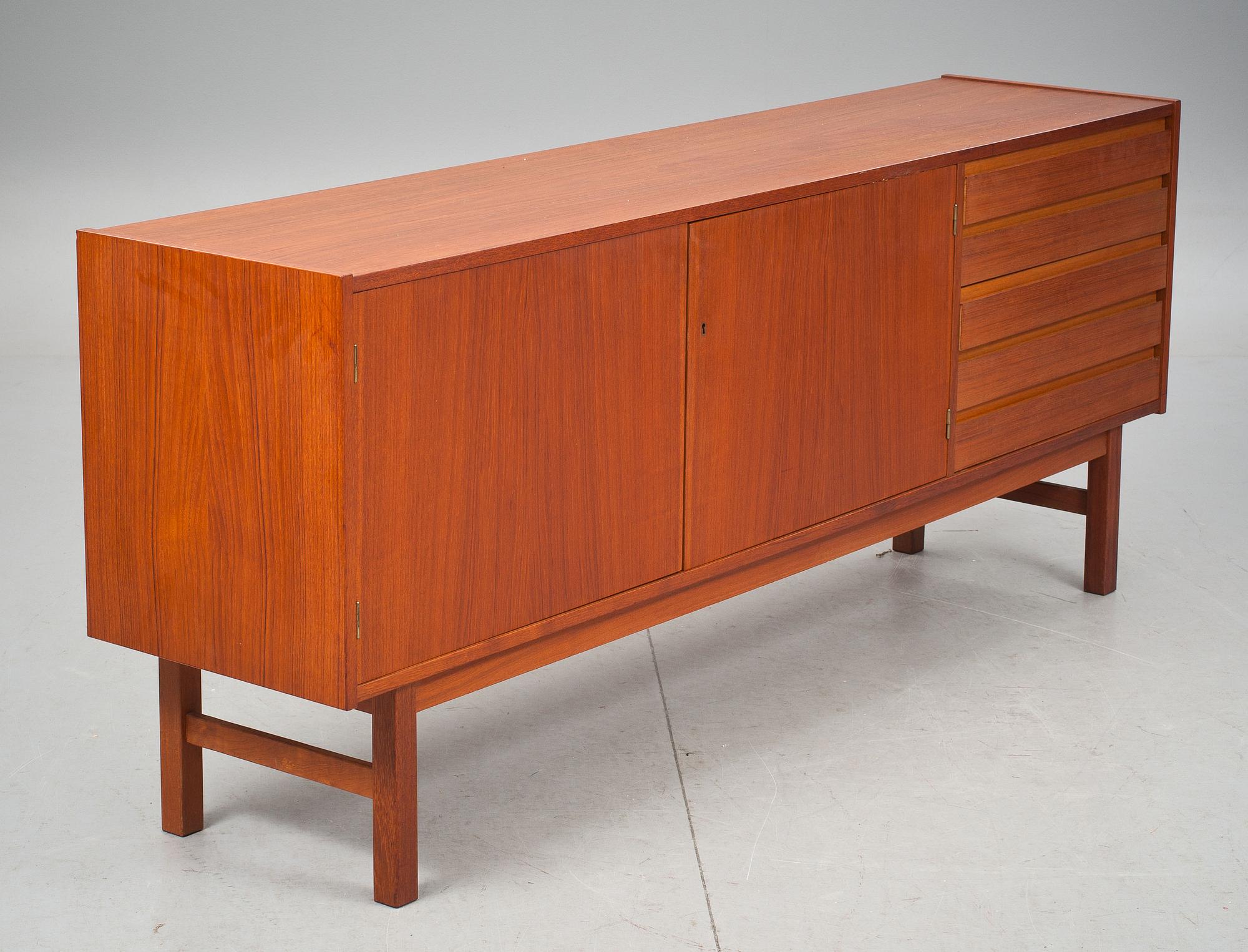 SIDEBOARD, 1960-tal.