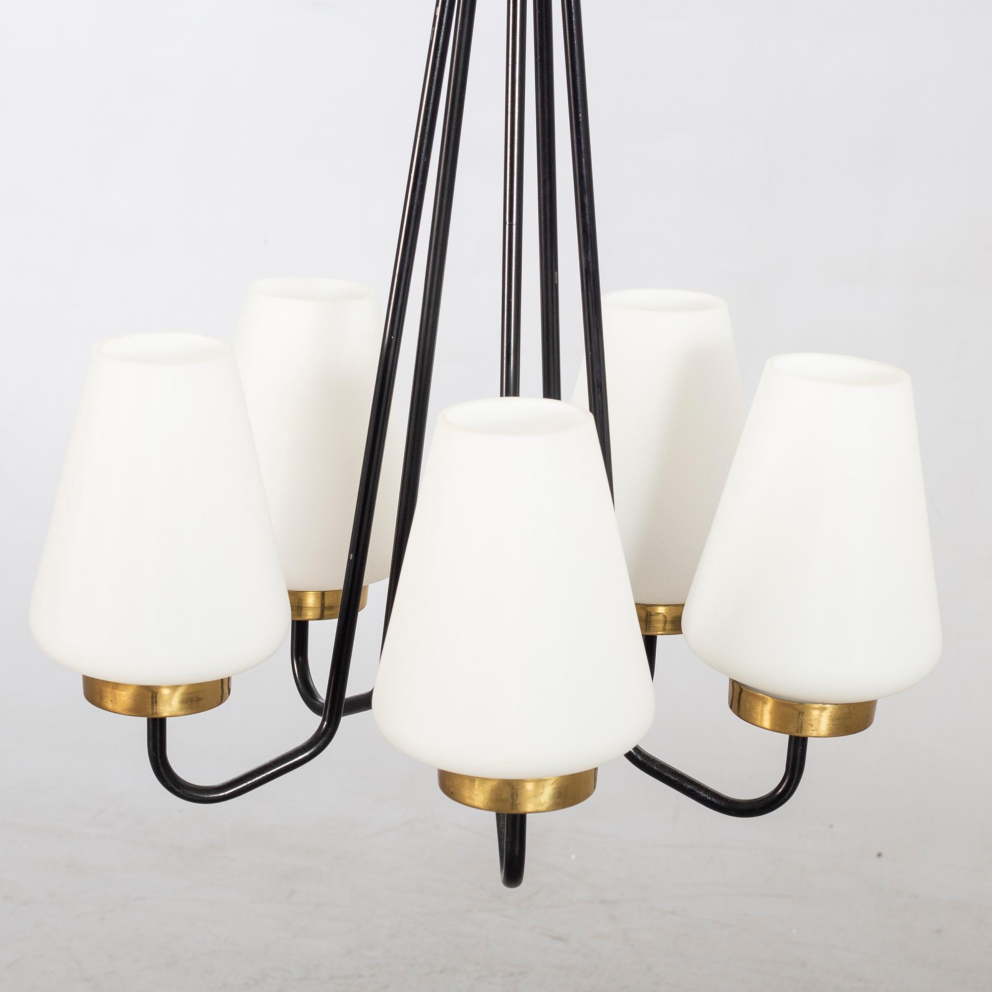 A MID 20TH CENTURY CELING PENDANT.