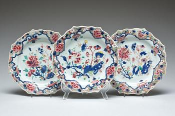FAT, porslin, 3 st.  Kina, Qing dynastin, Qianlong, (1736-1795).
