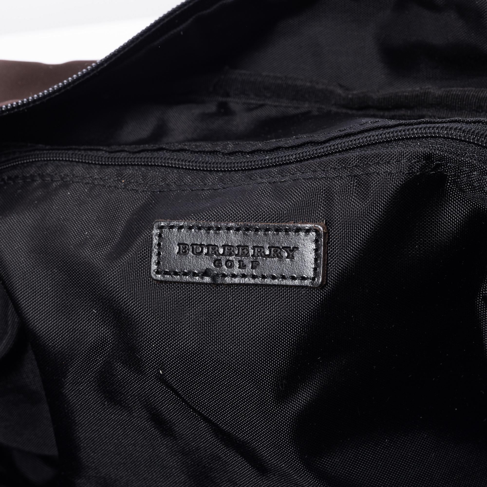 Burberry, weekend bag.