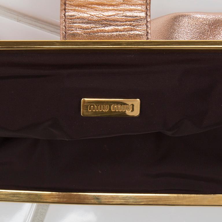 CLUTCH, Miu Miu.