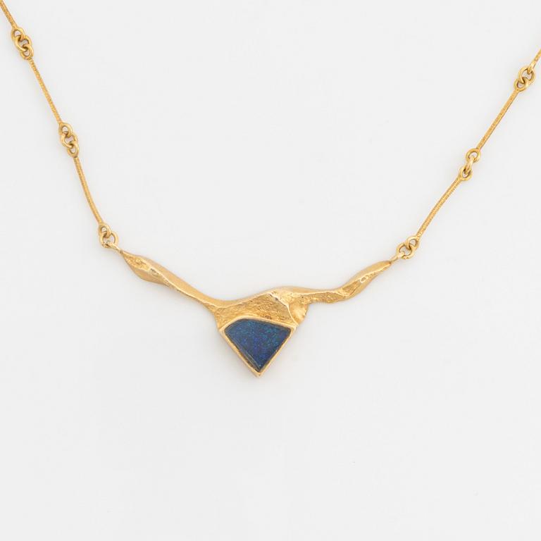 Björn Weckström, An 18K gold Lapponia necklace "Kalypso" with an opal triplette.