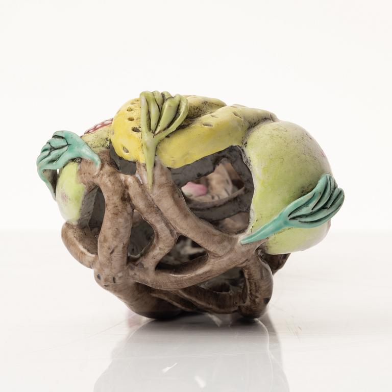 A Chinese porcelain ruyi-sceptre, late 20th century.