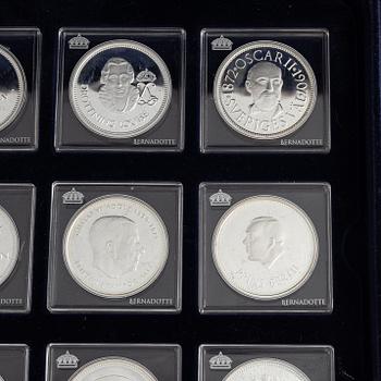 24 silver medals, 'Konungaätten Bernadotte', Mynthuset Sverige.