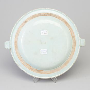 VÄRMEFAT, kompaniporslin. Qingdynastin, Qianlong (1736-95).