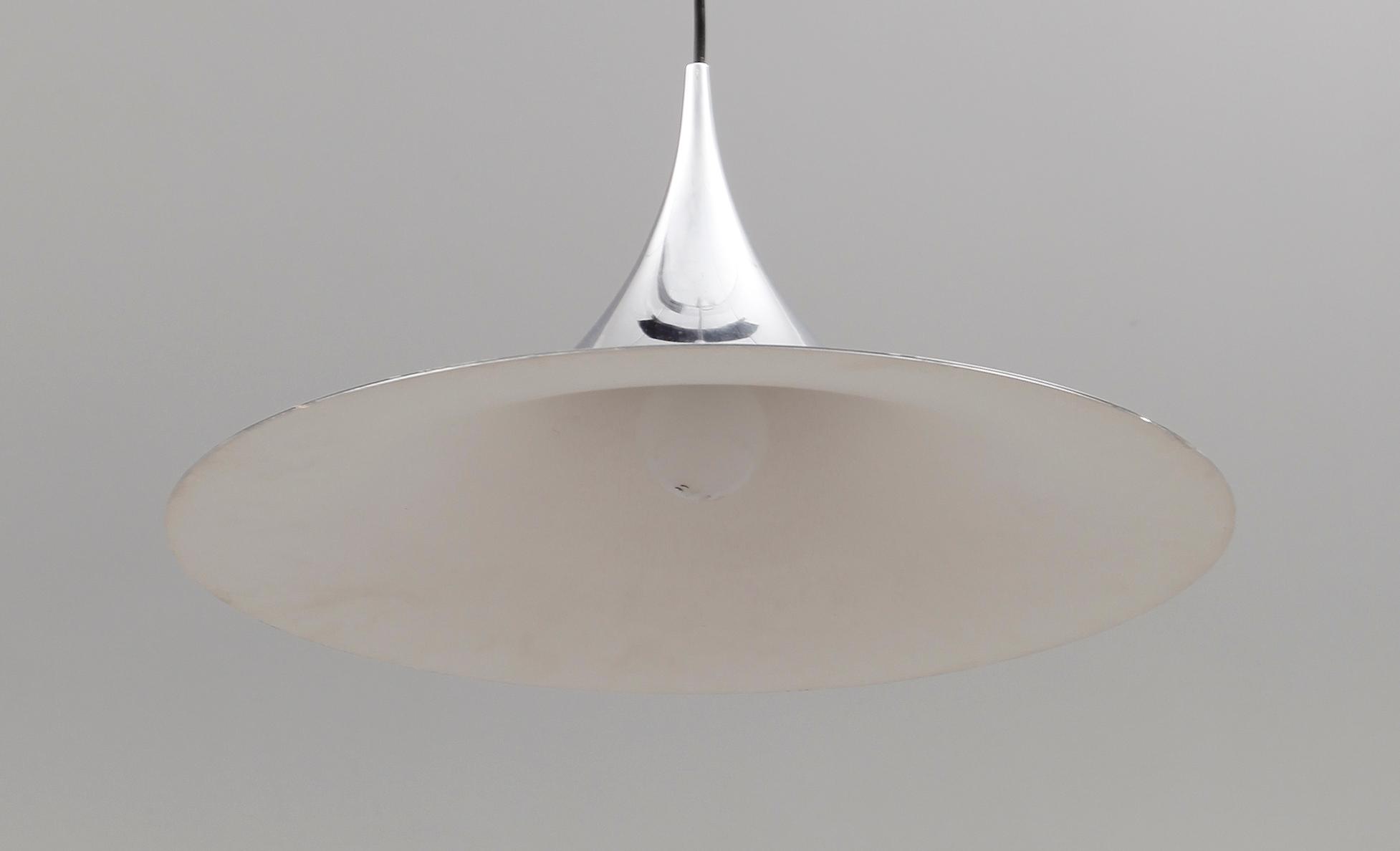 TAKLAMPA, "semipendel", Claus Bonderup, Lyfa, 1900-talets andra hälft. Höjd ca 25 cm.