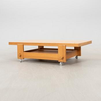 Yngve Ekström, coffee table "Dymling" for Swedese, late 20th century.