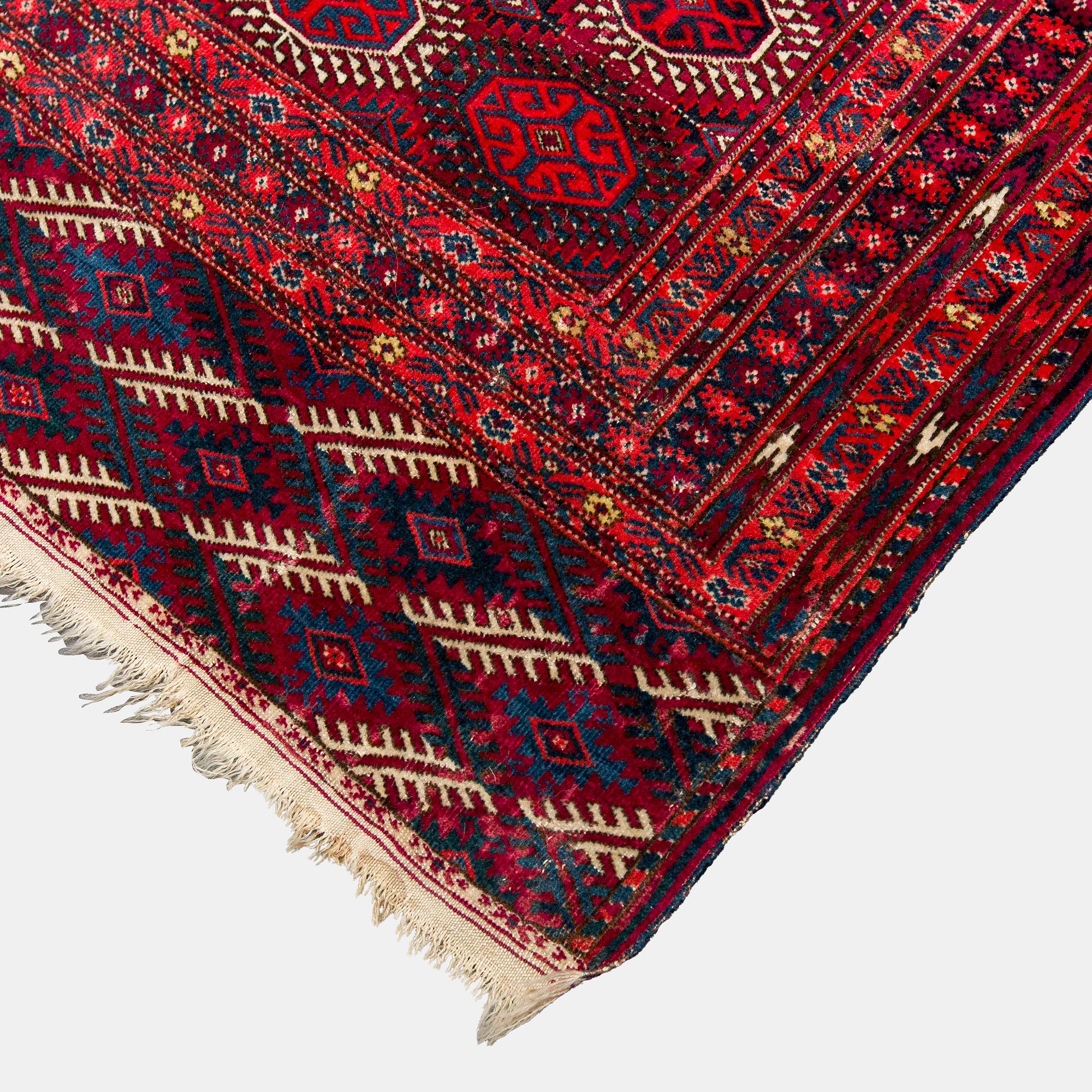 Matto, Turkmen, antiikki, n. 397x233 cm.