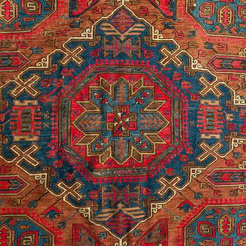 An Antique East Caucasian Soumak carpet ca. 348 x 211 cm.