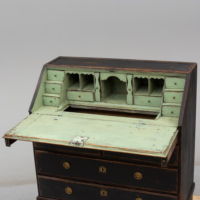 A painted pine secretaire, first half of the 19th Century.