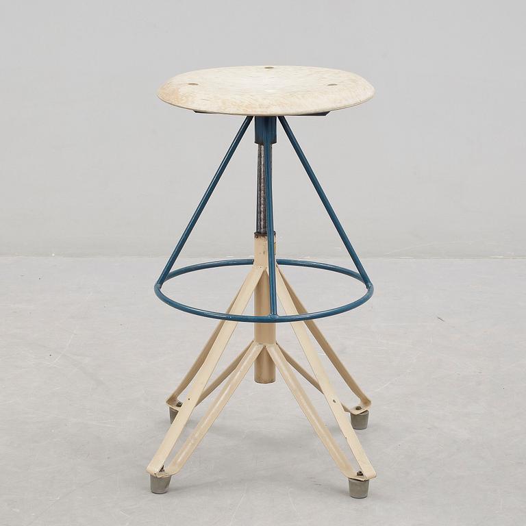 PALL, metall, "Hema-stolen" Industristolar AB, Stockholm, 1960-tal.