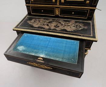 SKRIVBORD MED UPPSATS, Frankrike, 1800-talets andra hälft.