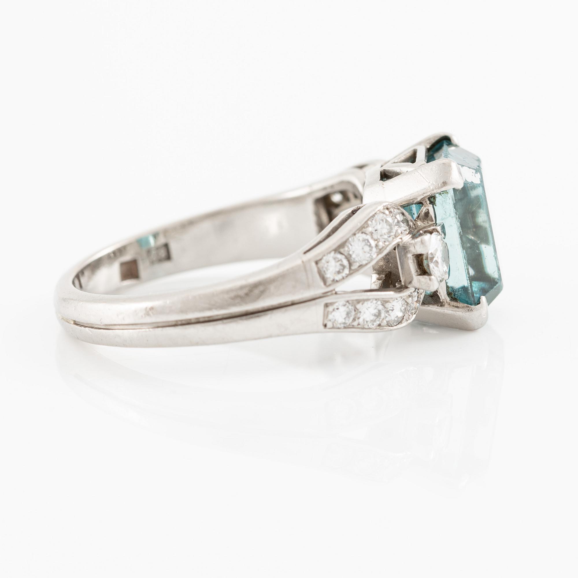 W.A. Bolin ring palladium med en zirkon och runda briljantslipade diamanter.