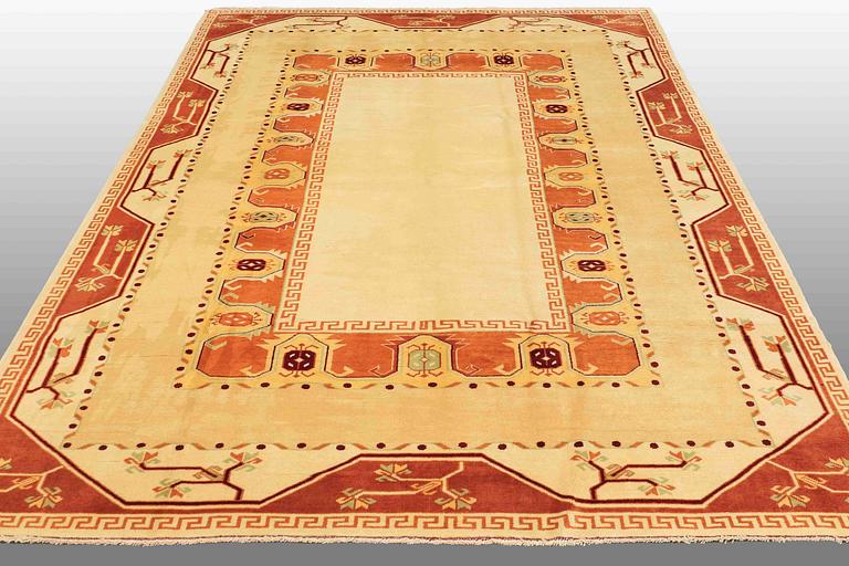 MATTA, a carpet Oriental, ca 305 x 210 cm.