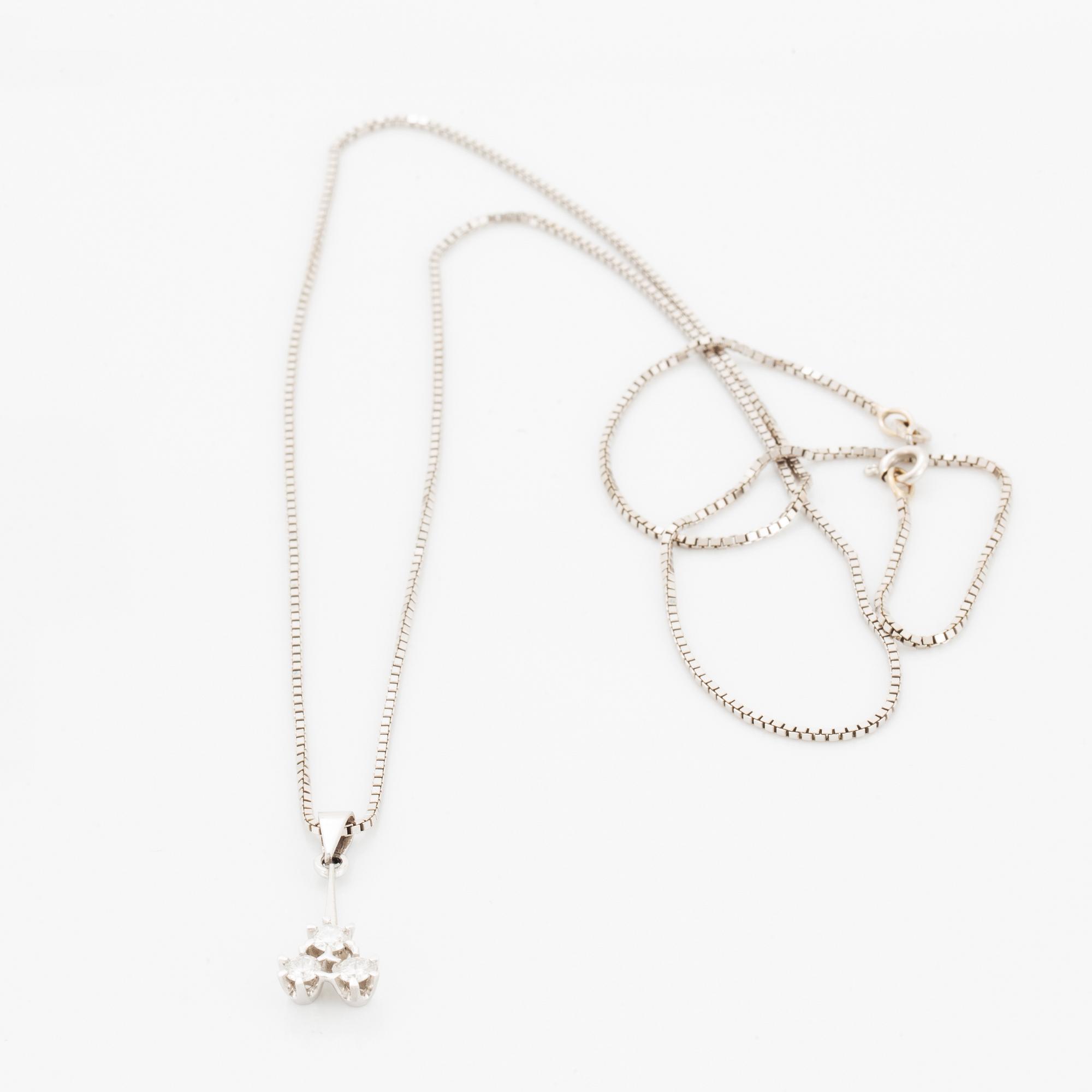 Hänge med briljantslipade diamanter, med kedja.