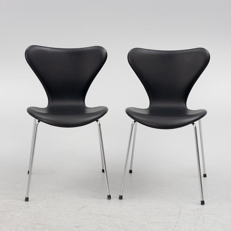 Arne Jacobsen, chairs, 6 pcs, Series 7 by Fritz Hansen, Denmark, dated 2016.