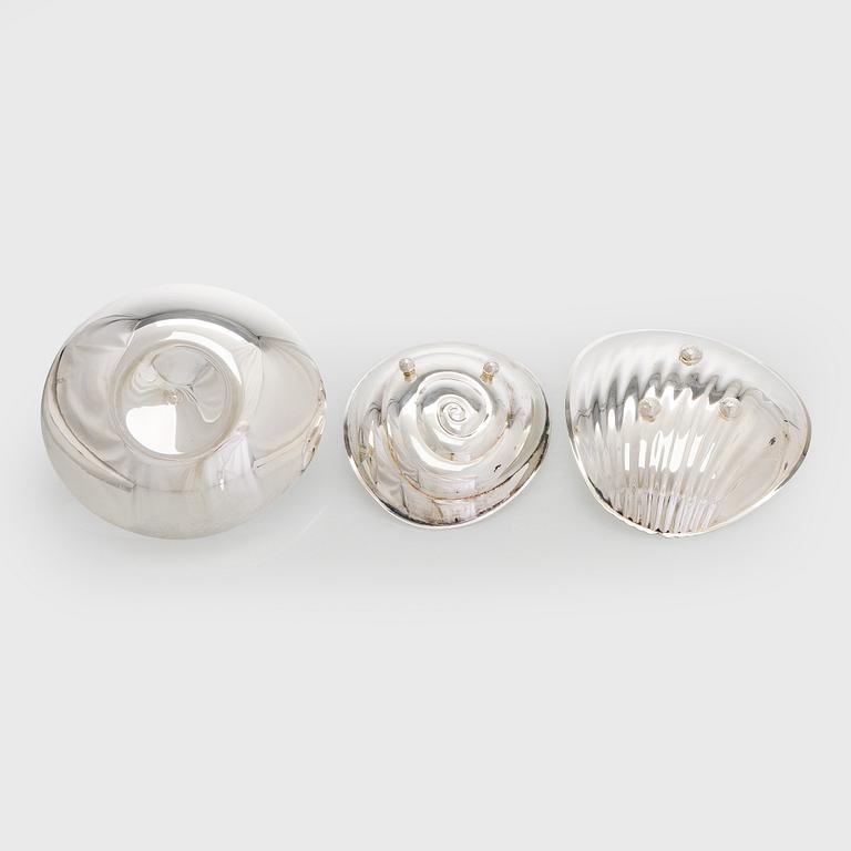 Tapio Wirkkala, Two silver bowls and a silver candlestick, Hopeatehdas, Helsinki, 1958 and 1961.