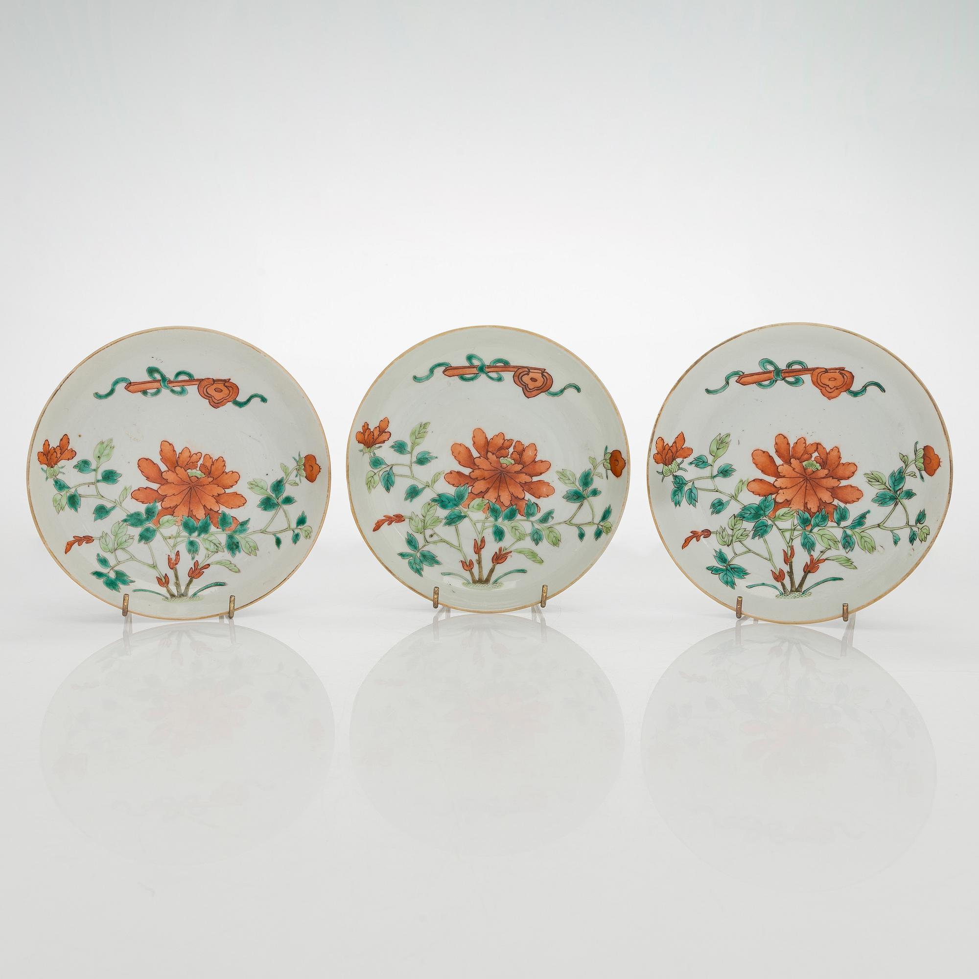 A set of three early 20th century porcelain plates, China.