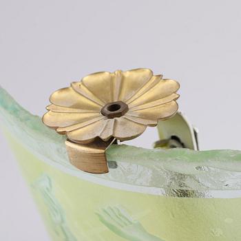 VÄGGLAMPETT, glas, 1900-talets första hälft.