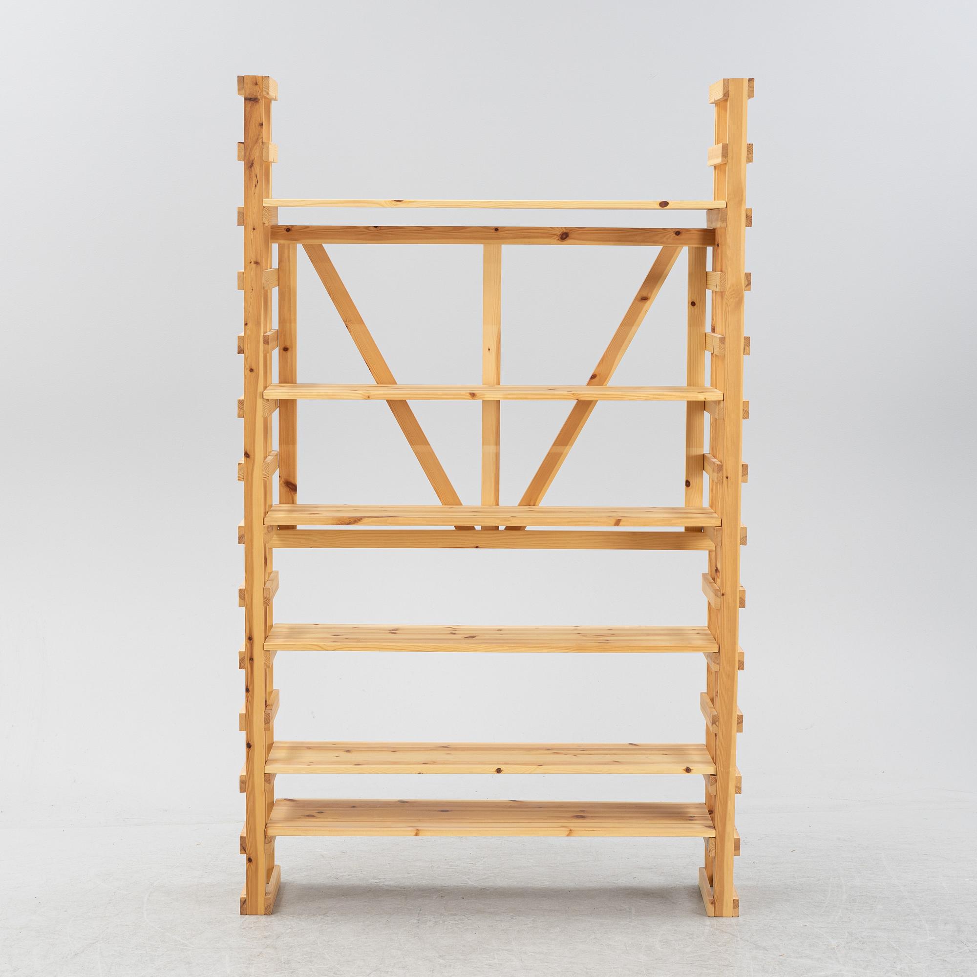 Enzo Mari, after. A pinewood bookcase, contemporary manufacturing.