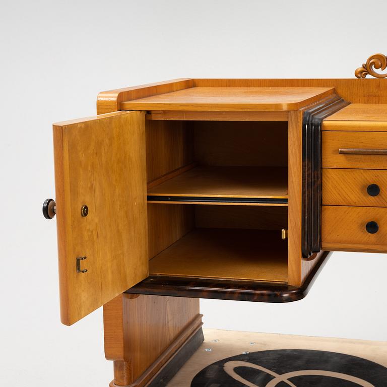 A 1930's dressing table.