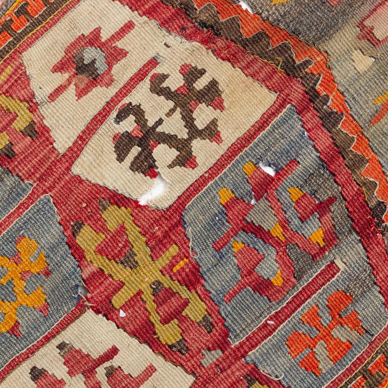 Matta, antik, anatolsk Kelim, ca 368 x 152 cm.