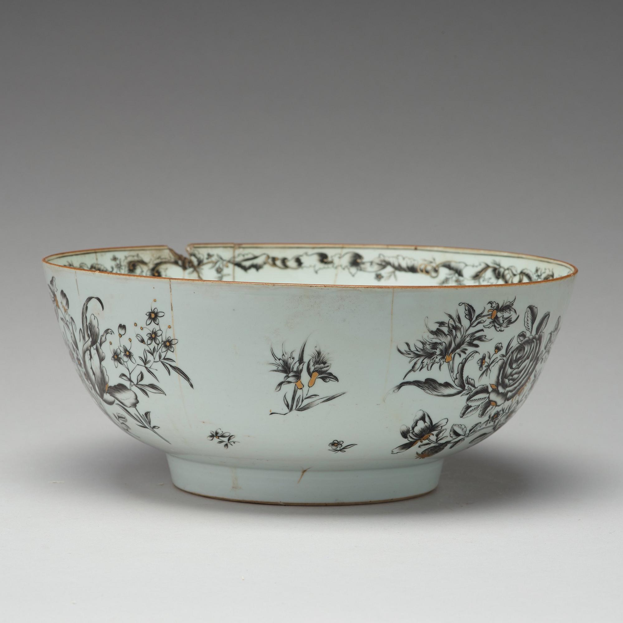 BÅLSKÅL, kompaniporslin. Qing dynastin, Qianlong, daterad 1762.