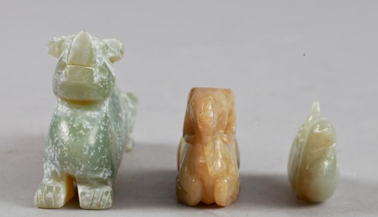 FIGURINER, 3 st, Jade, Kina, 1900-tal.