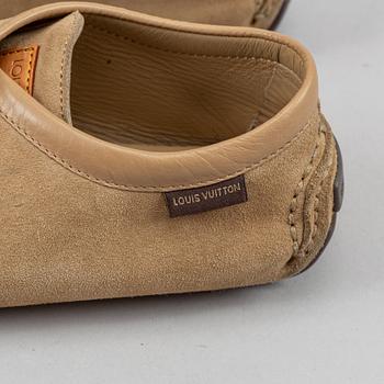 Louis Vuittion, a pair of suede shoes, size 37.