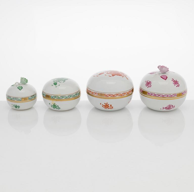 Herend, a 4 piece set of porcelain boxes with lids, 'Apponyi"/"Chinese Bouquet', Hungary 20th century.