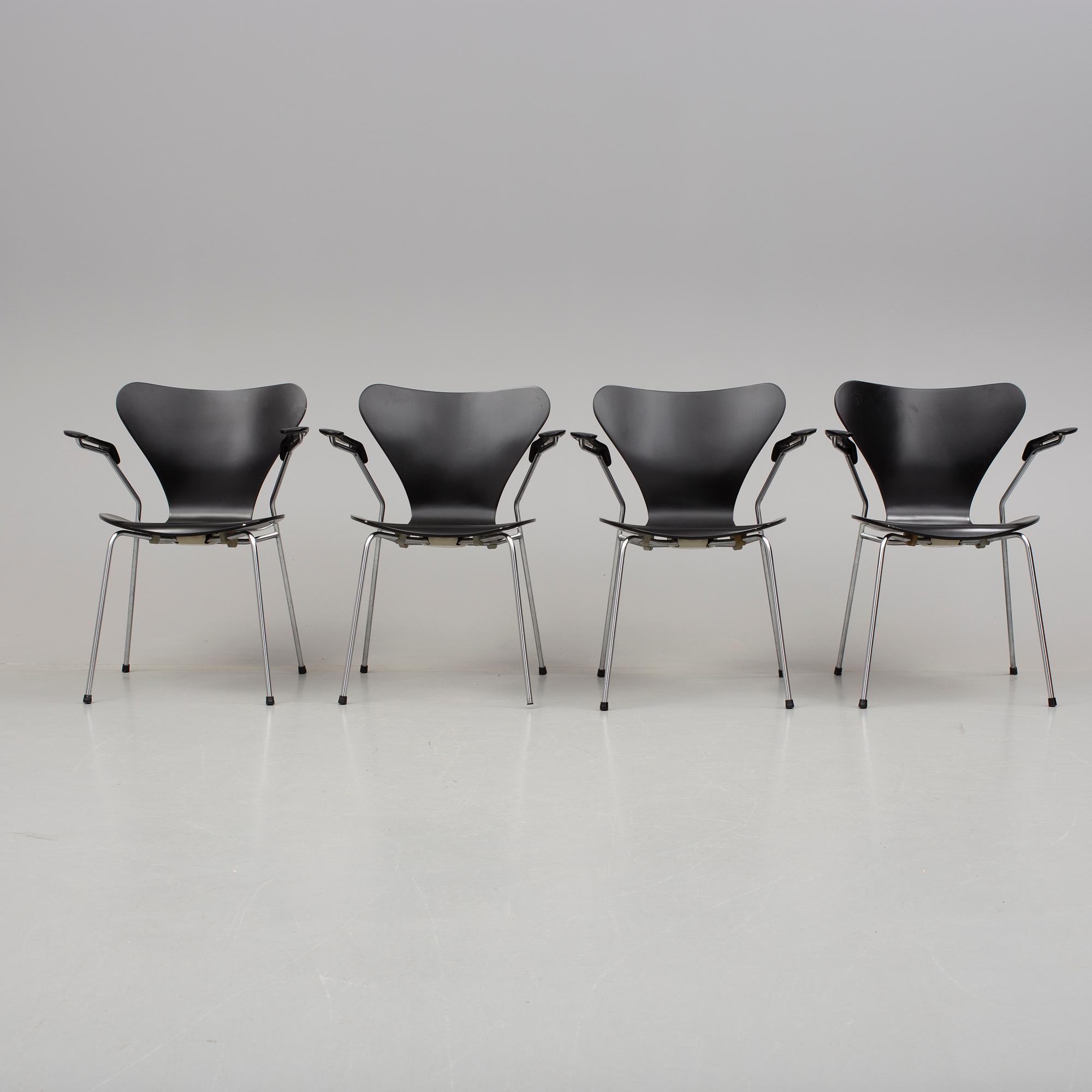 KARMSTOLAR, 4 st, "Sjuan", Arne Jacobsen, Fritz Hansen.
