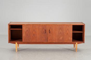 SIDEBOARD, "Trio", Nils Jonsson, Troeds, 1900-talets andra hälft.