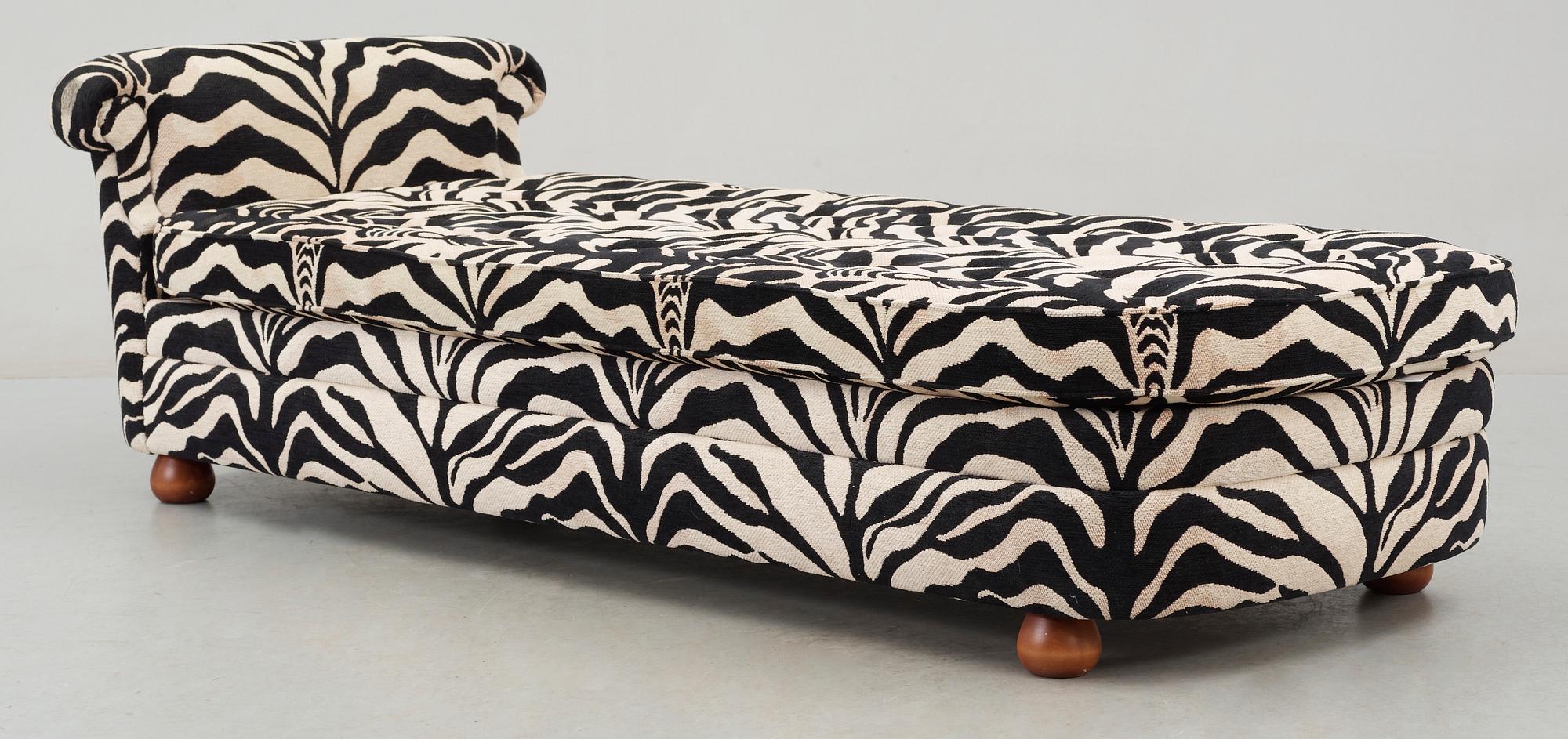 DAGBÄDD, Josef Frank för Firma Svenskt Tenn, modell Couch 775.