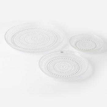 Oiva Toikka, 38 pieces of a 'Kastelhelmi' glassservice, Finland.