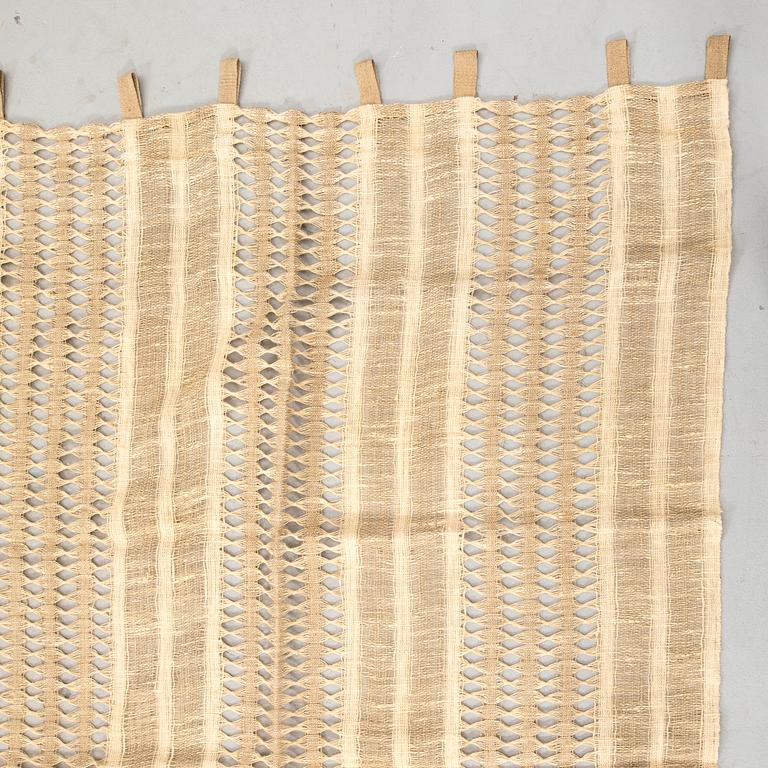 Eva-Lisa Nordin, gardiner fyra längder.