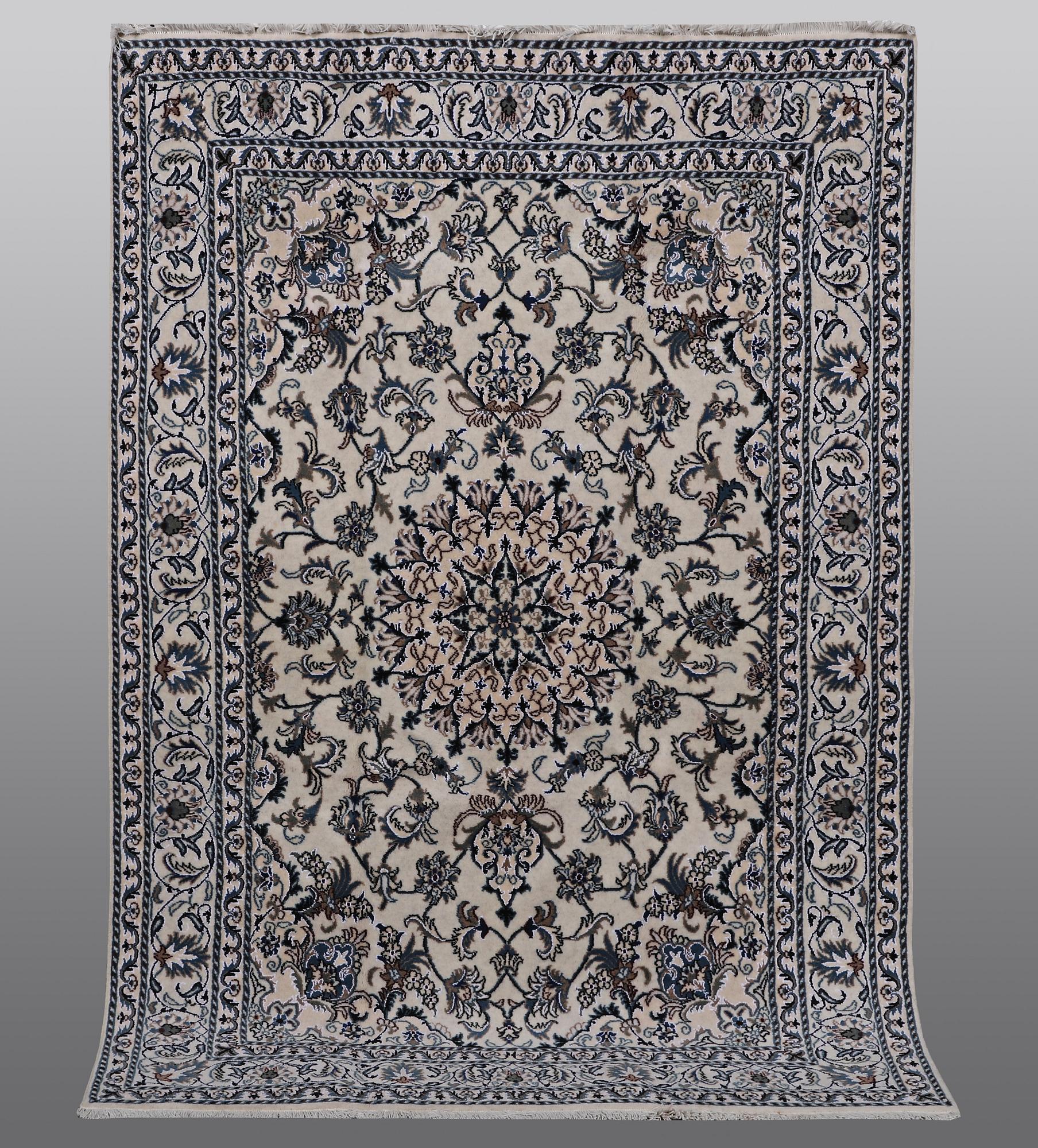 Matto, Nain, part, silk, ca 230 x 158 cm.