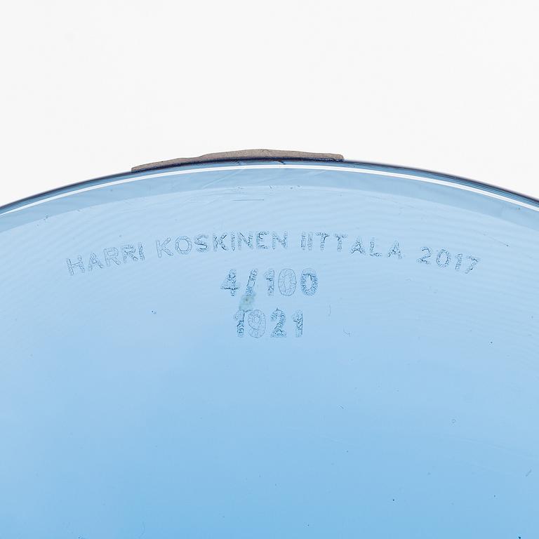 Harri Koskinen, taidelasi, "Kupera", signeerattu Harri Koskinen Iittala 2017, 4/100 1921.