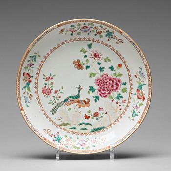 809. A famille rose 'double peacock' dish, Qing dynasty, Qianlong (1736-95).