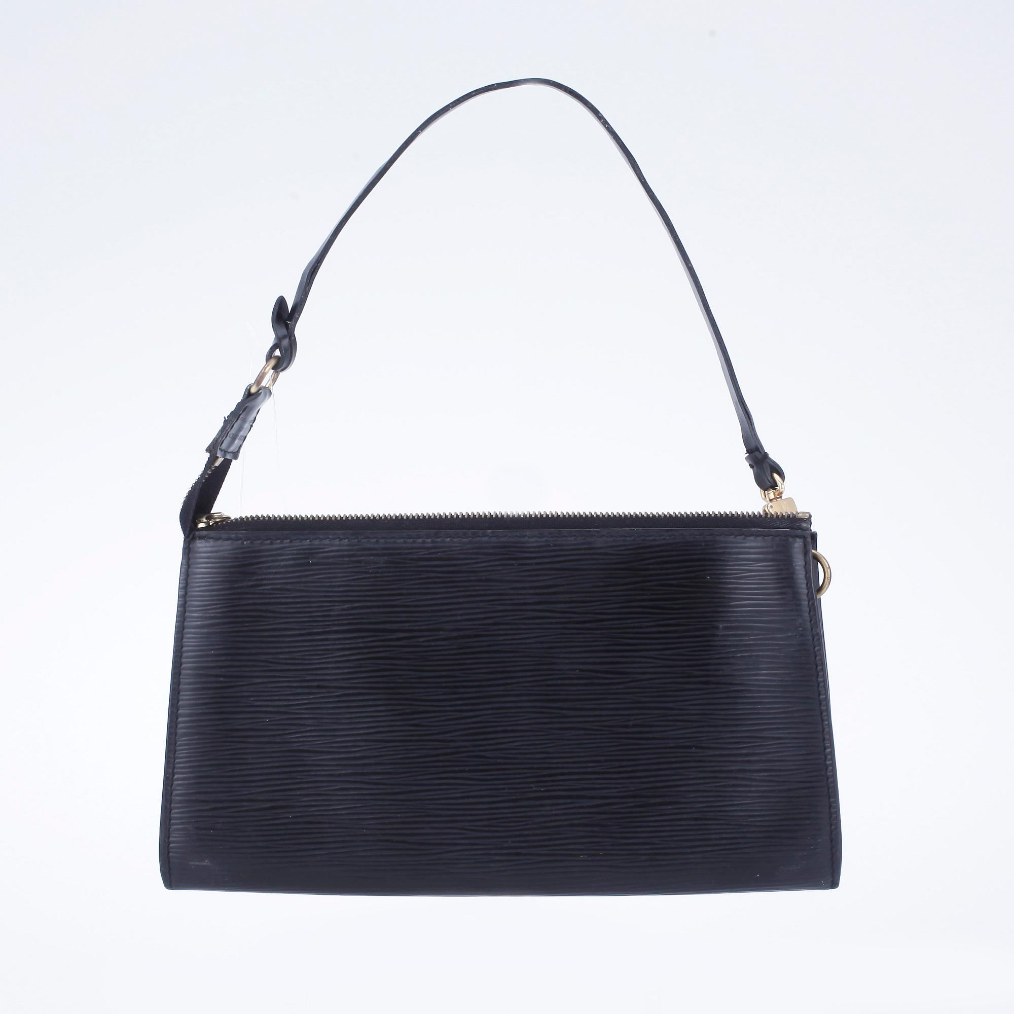 VÄSKA, "Pochette Accessoires", Louis Vuitton.