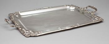 BRICKA, silver, Österrike-Ungern, 1900-talets första kvartal. Ca 1150 g.