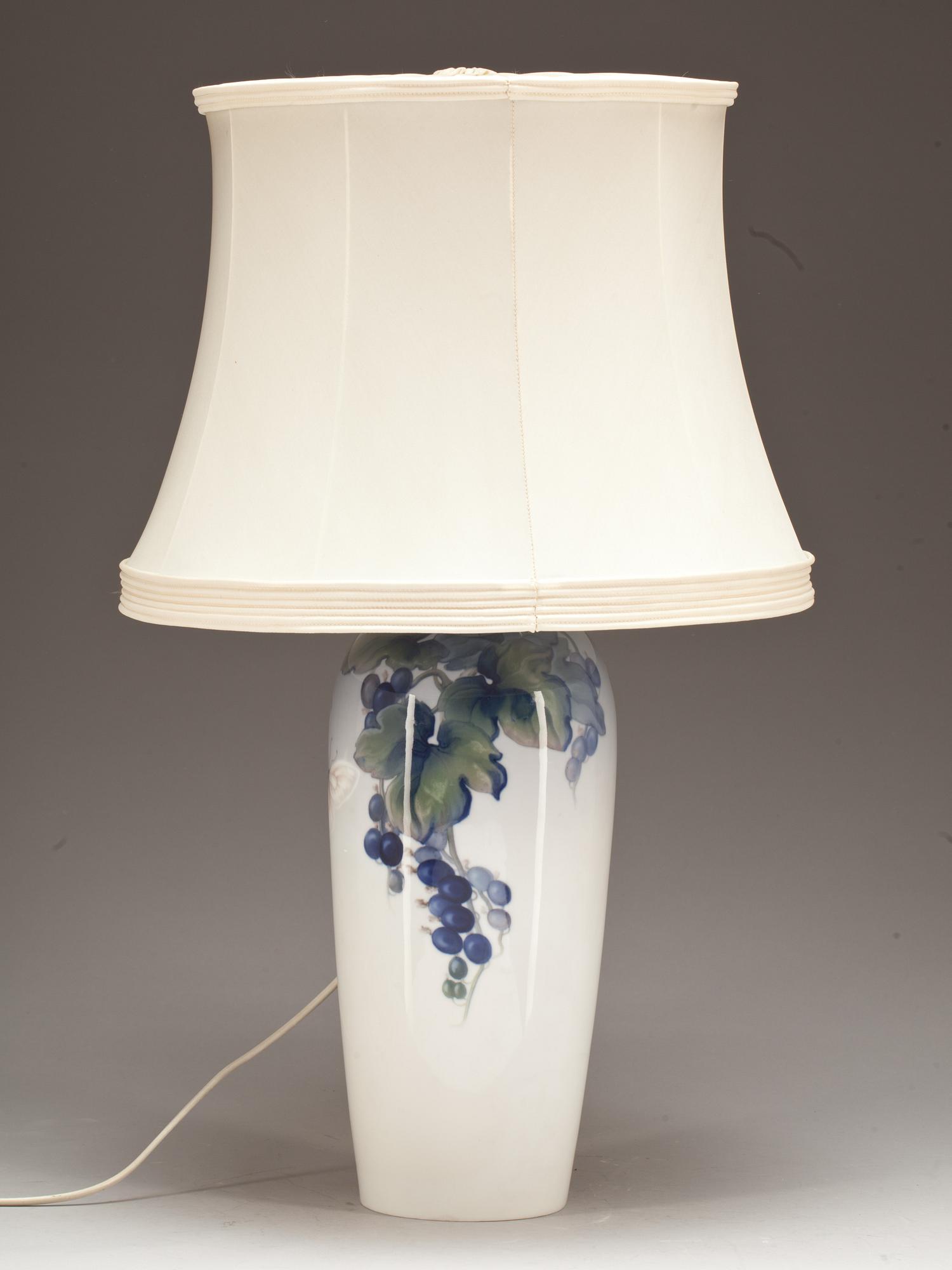 BORDSLAMPA, porslin, Bing & Gröndahl, Danmark, 1900-tal.