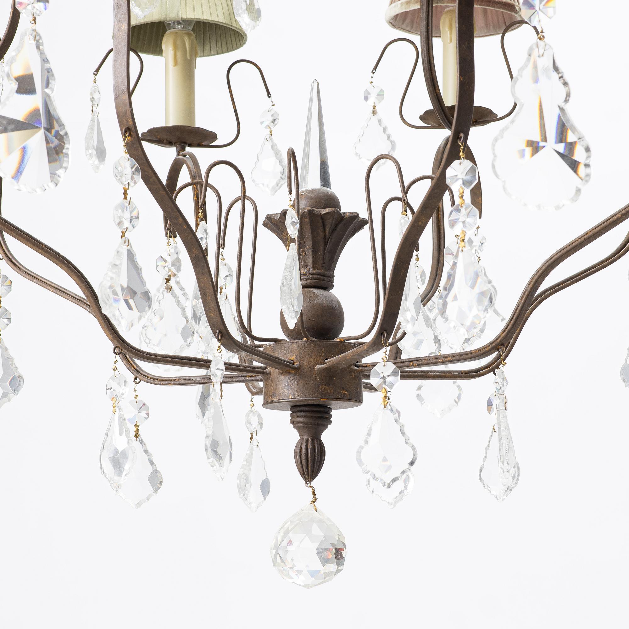 An imposing chandelier, 1900s.
