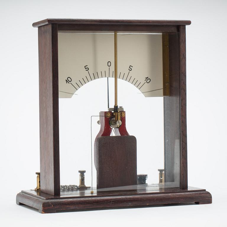 INSTRUMENT, Physikalische Werkstätten. Göttingen.