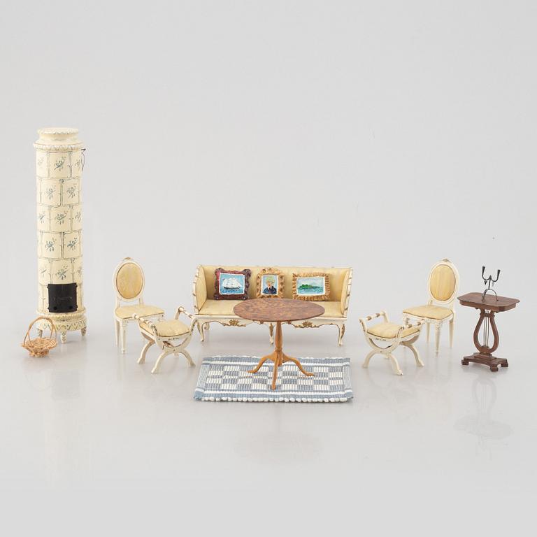 Dollhouse furniture, 8 pieces and accessories, Berit Bergström, Nolbyn, Värmland Craft, 1940s/50s.