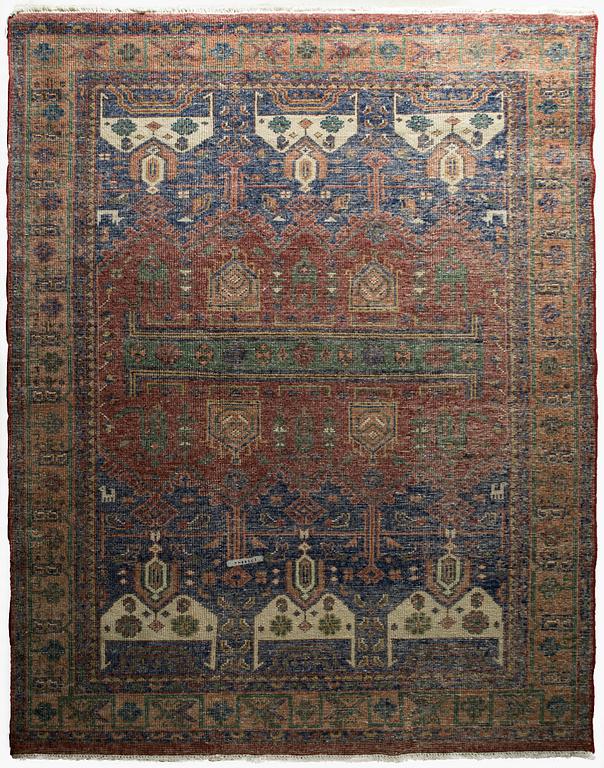 A carpet, Hereke Design, ca 305 x 242 cm.